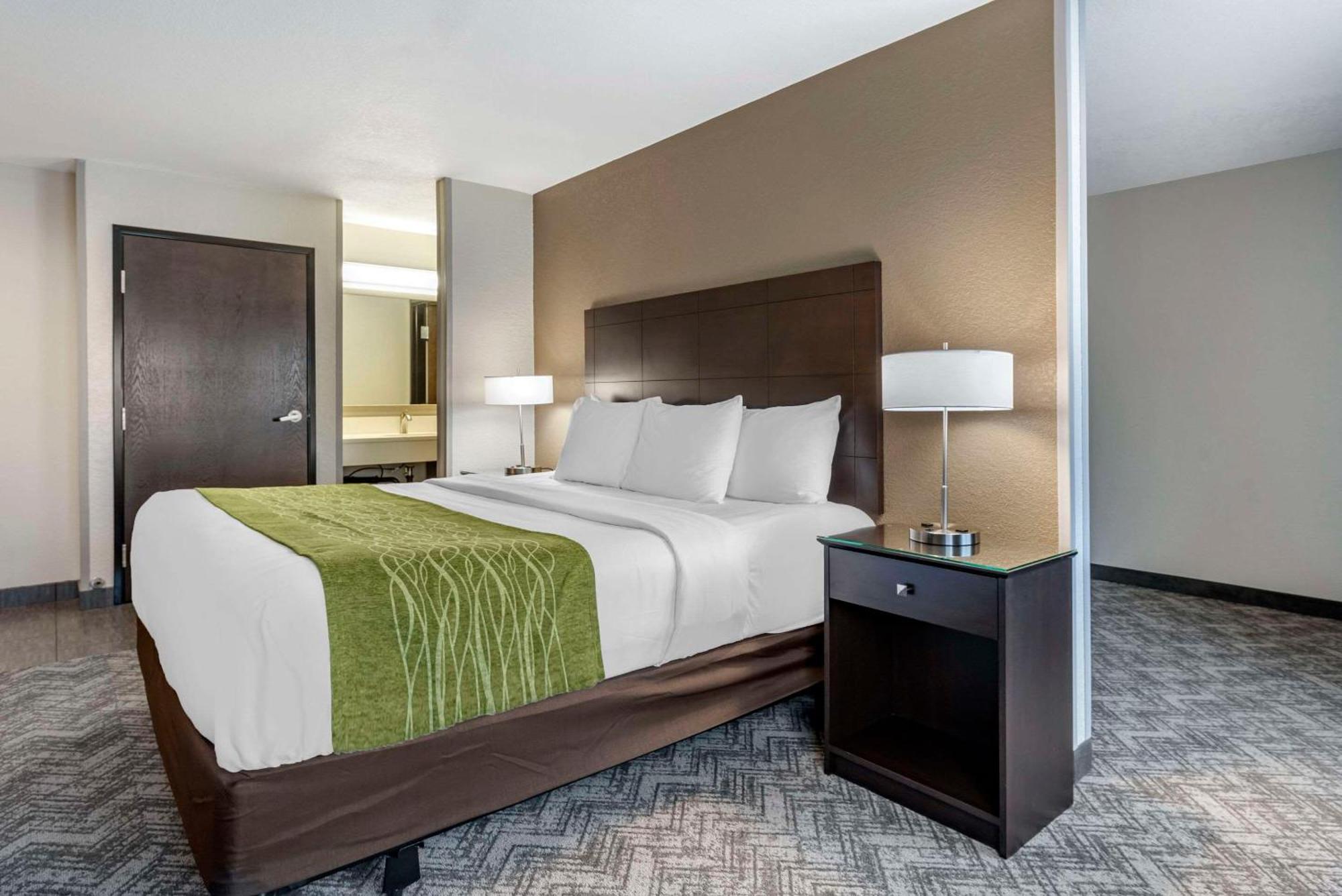 Comfort Inn & Suites Tualatin - Lake Oswego South Eksteriør billede
